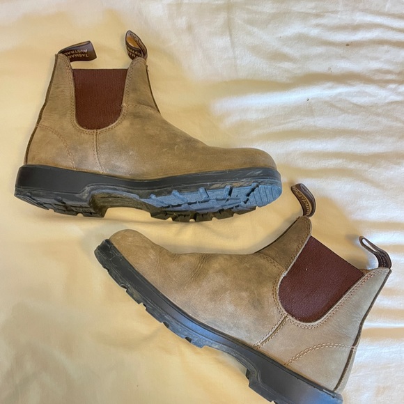 Blundstone Shoes Gently Used Blundstones Light Brown Color Poshmark